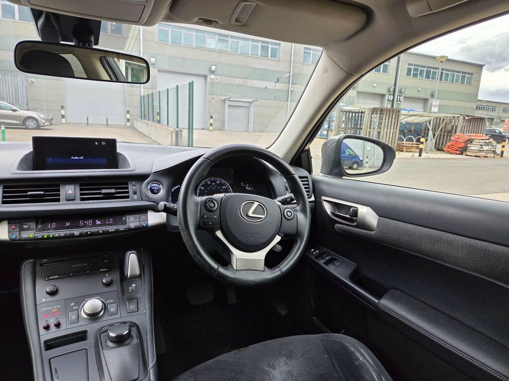 Lexus CT 1.8 Luxury Cvt Euro 6 Ss White #21
