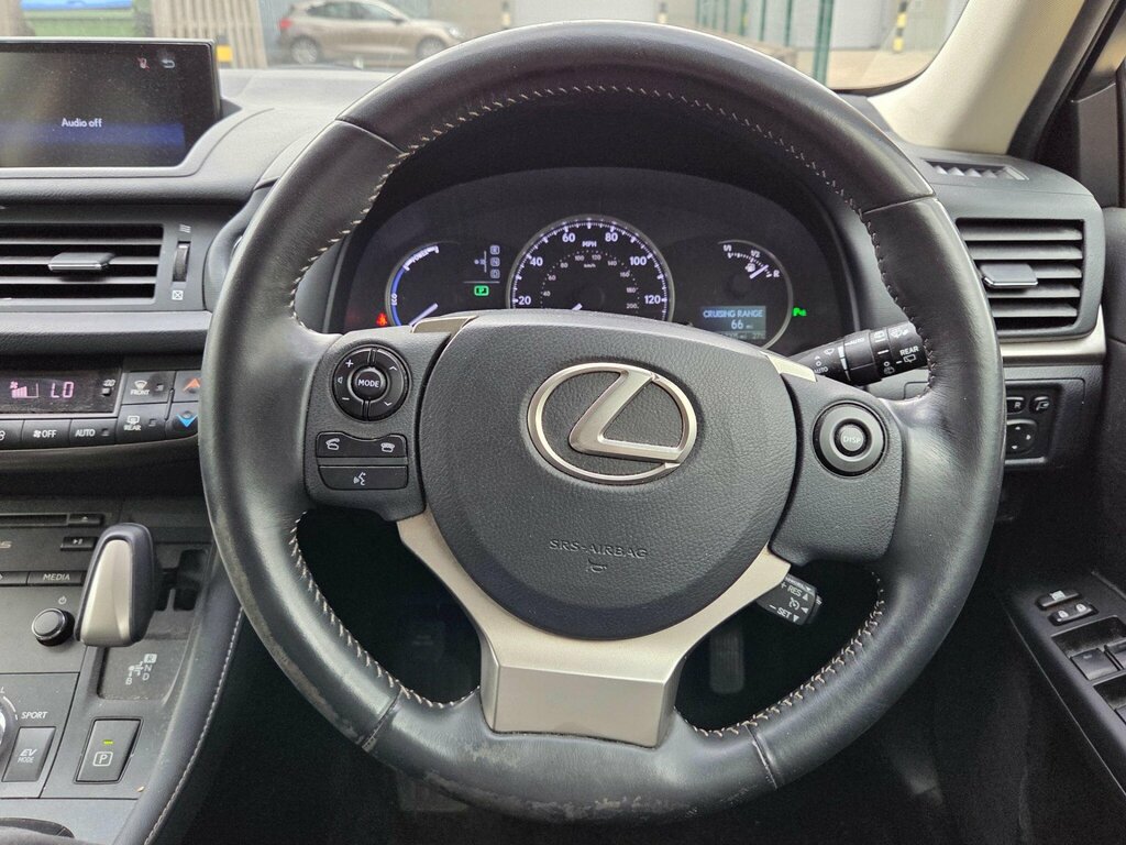 Lexus CT 1.8 Luxury Cvt Euro 6 Ss White #25