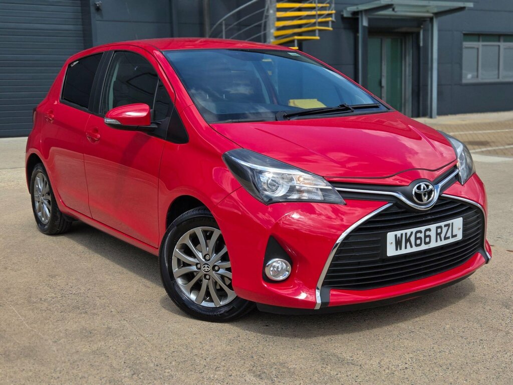 Toyota Yaris 1.33 Dual Vvt-i Icon Multidrive S Euro 6 Red