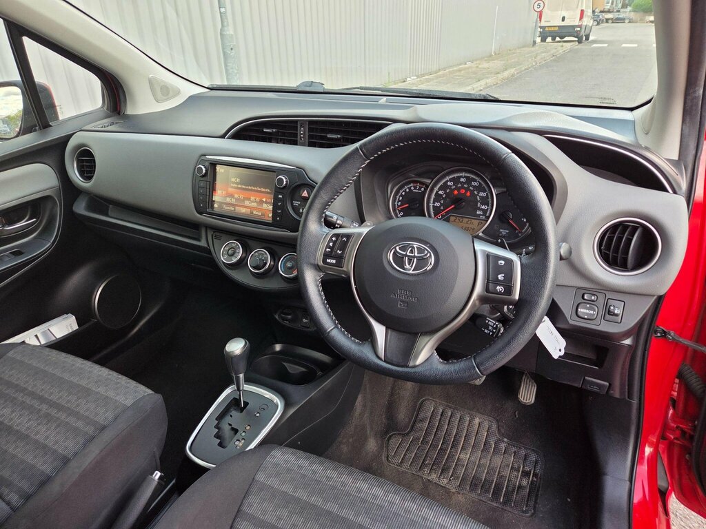 Toyota Yaris Design Grey #19