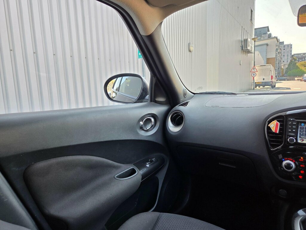 Nissan Juke 1.6 N-tec 115 Bhp Red #26