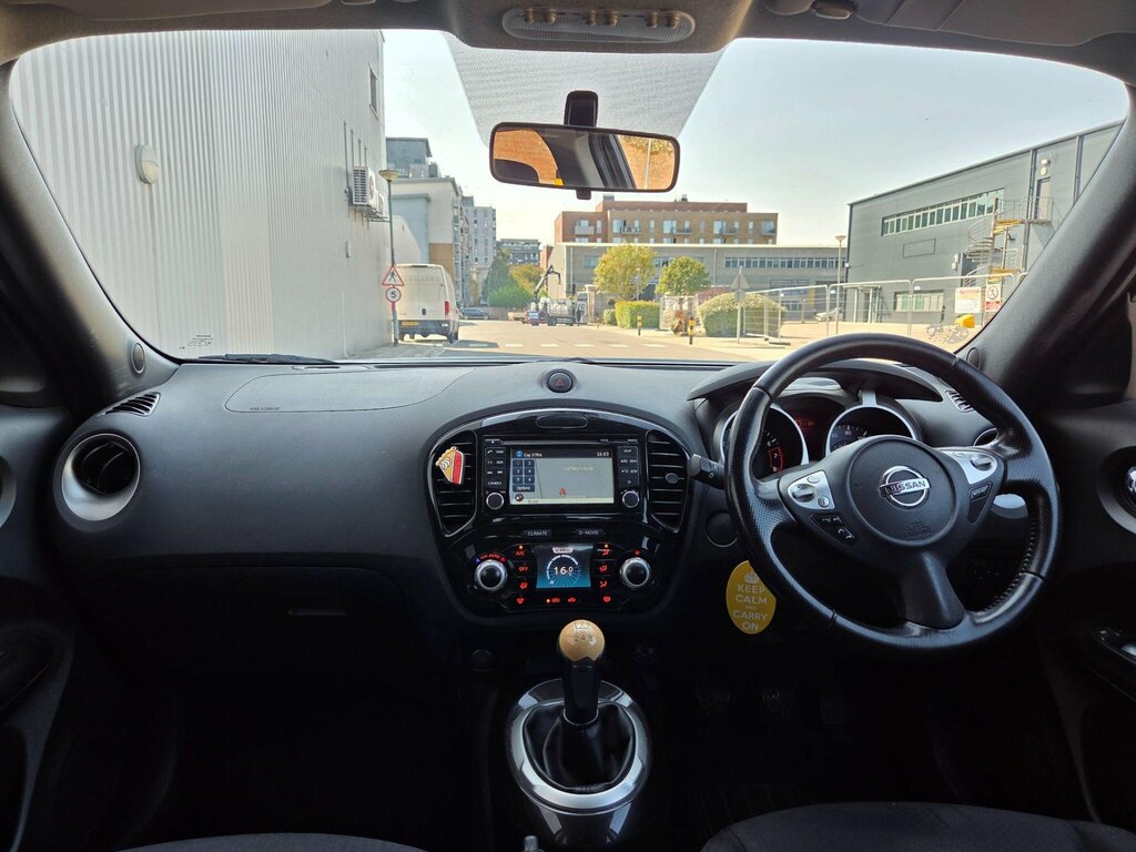 Nissan Juke 1.6 N-tec 115 Bhp Red #4