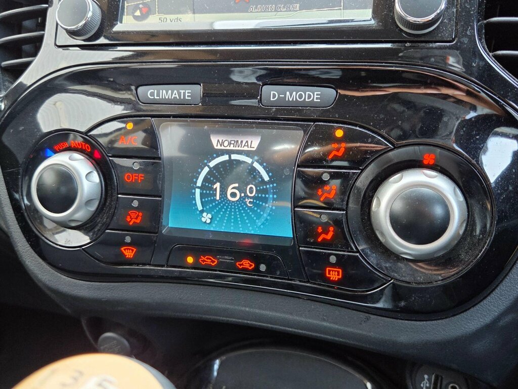 Nissan Juke 1.6 N-tec 115 Bhp Red #37