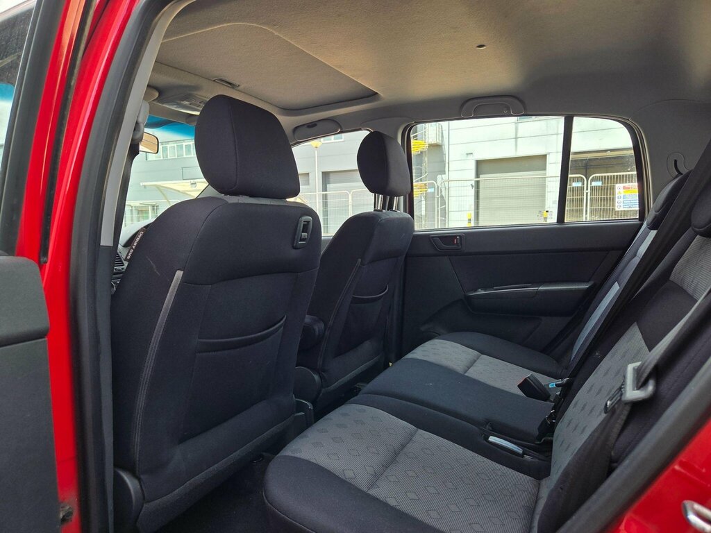 Hyundai Getz 2007 1.4 Gsi Hatchback 159 G Silver #33