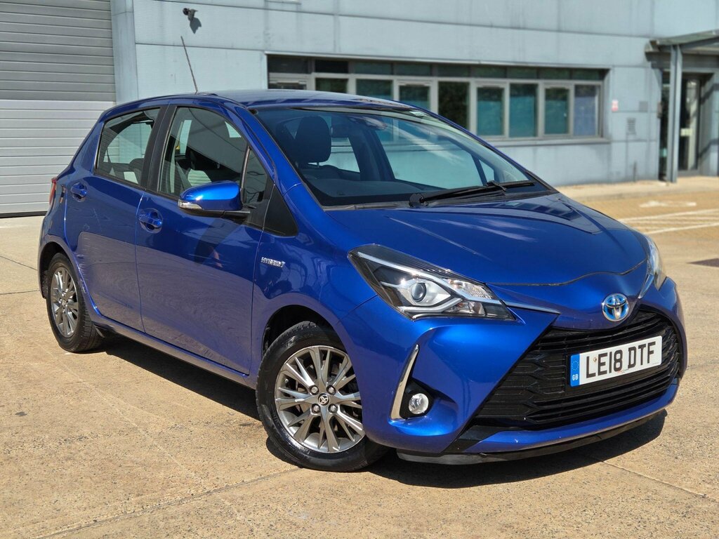 Toyota Yaris Design Red #1