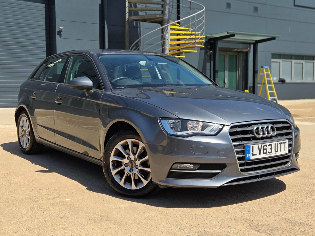 Audi A3 1.6 Tdi Sport Hatchback Euro 5 Black #11