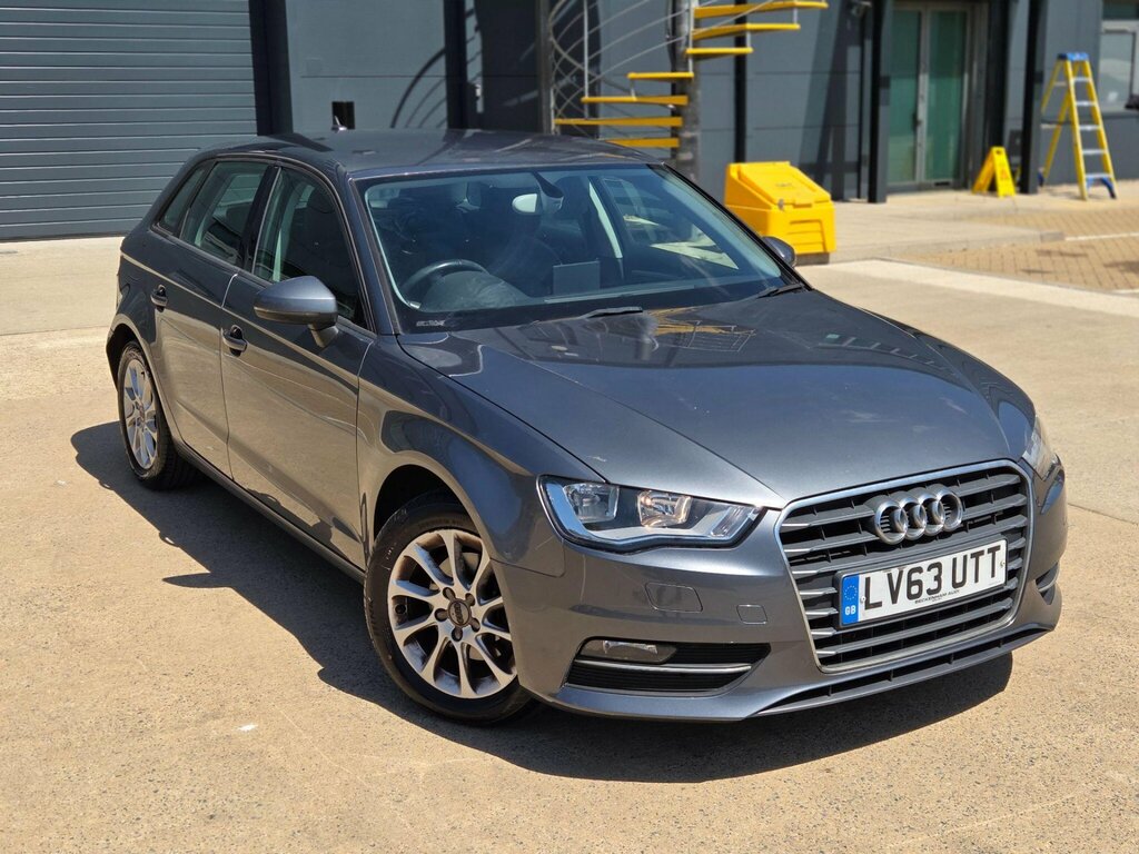 Audi A3 1.6 Tdi Sport Hatchback Euro 5 Black #7
