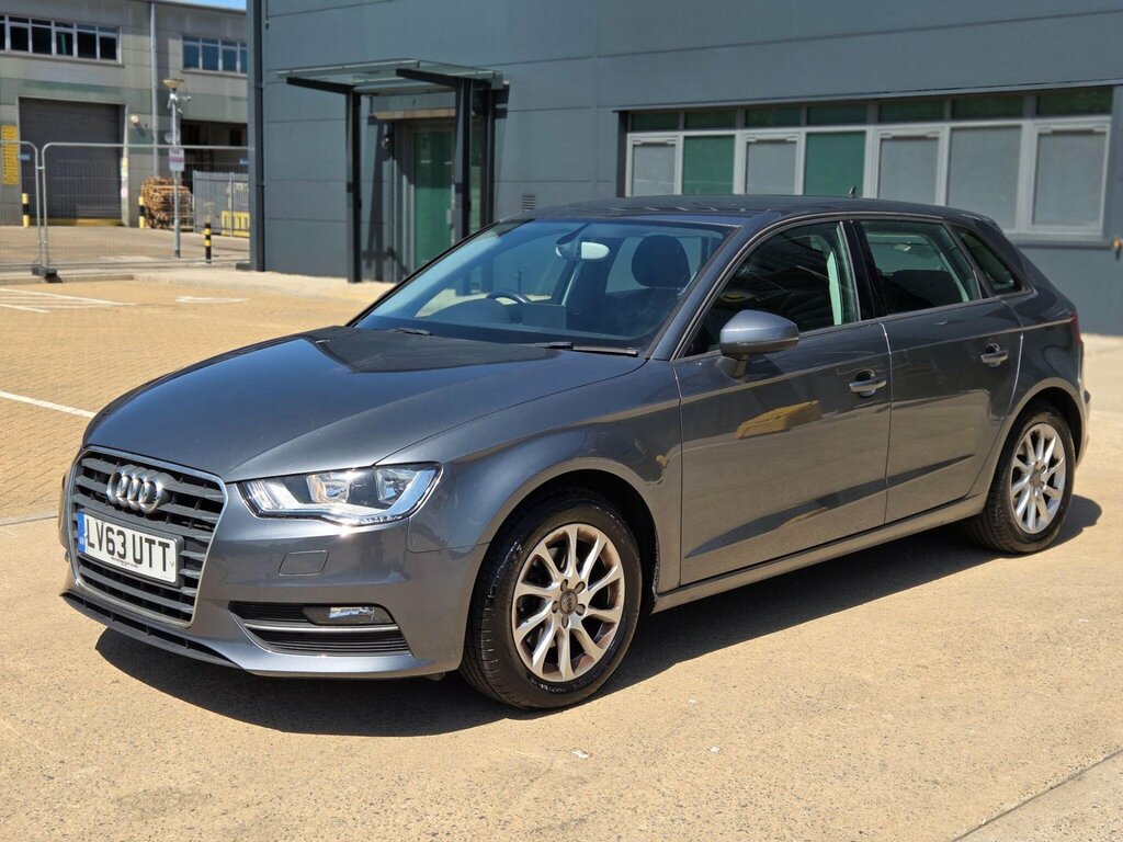 Audi A3 1.6 Tdi Sport Hatchback Euro 5 Black #19
