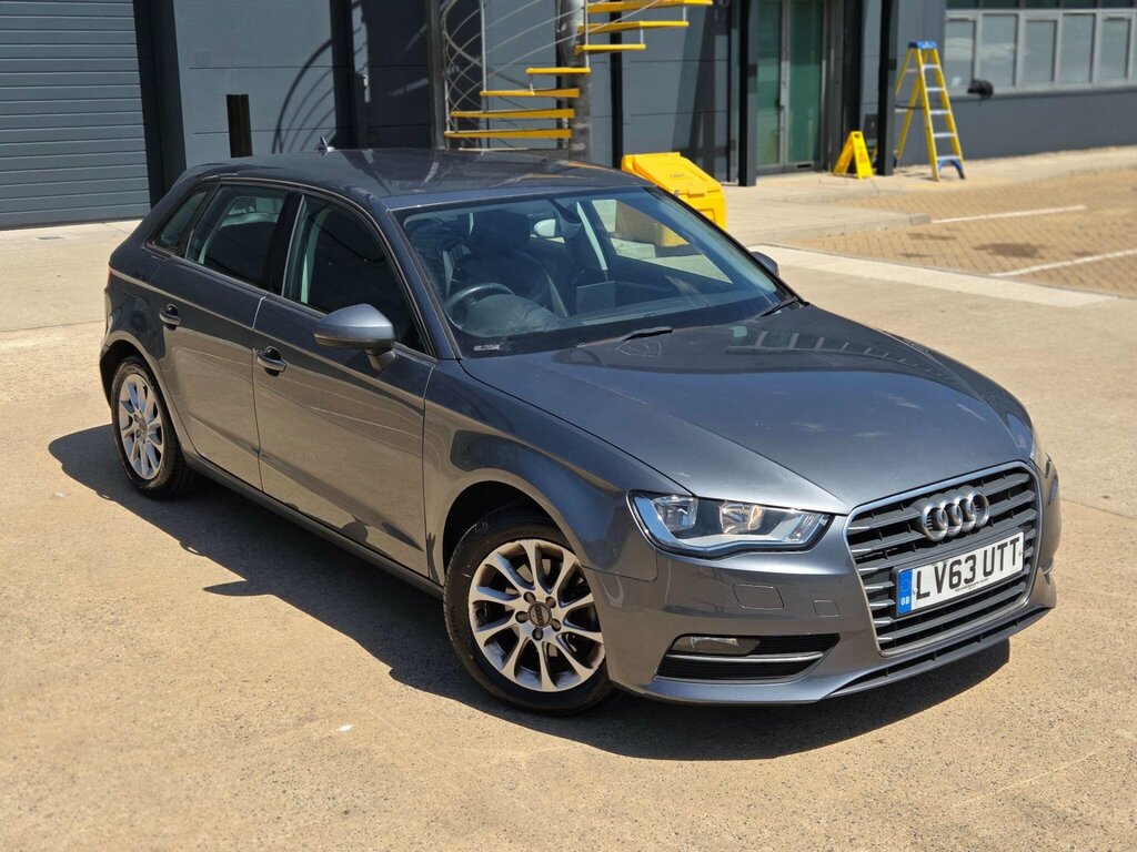 Audi A3 1.6 Tdi Sport Hatchback Euro 5 Black #9