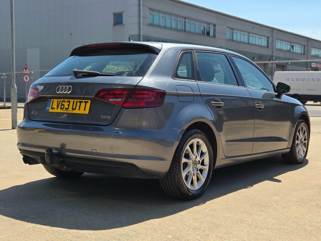 Audi A3 1.6 Tdi Sport Hatchback Euro 5 Black #14
