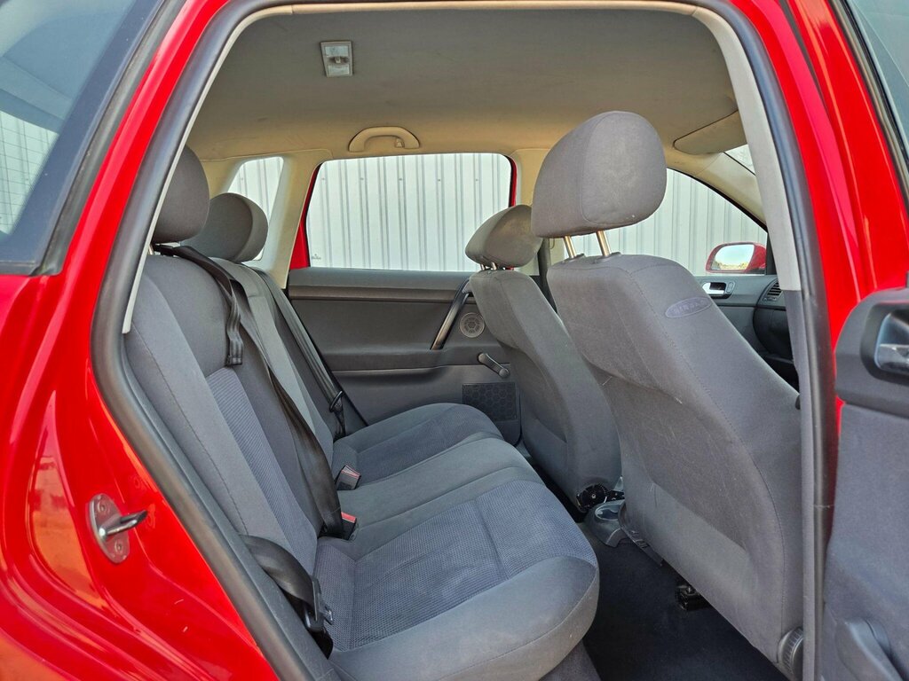 Volkswagen Polo  Green #28