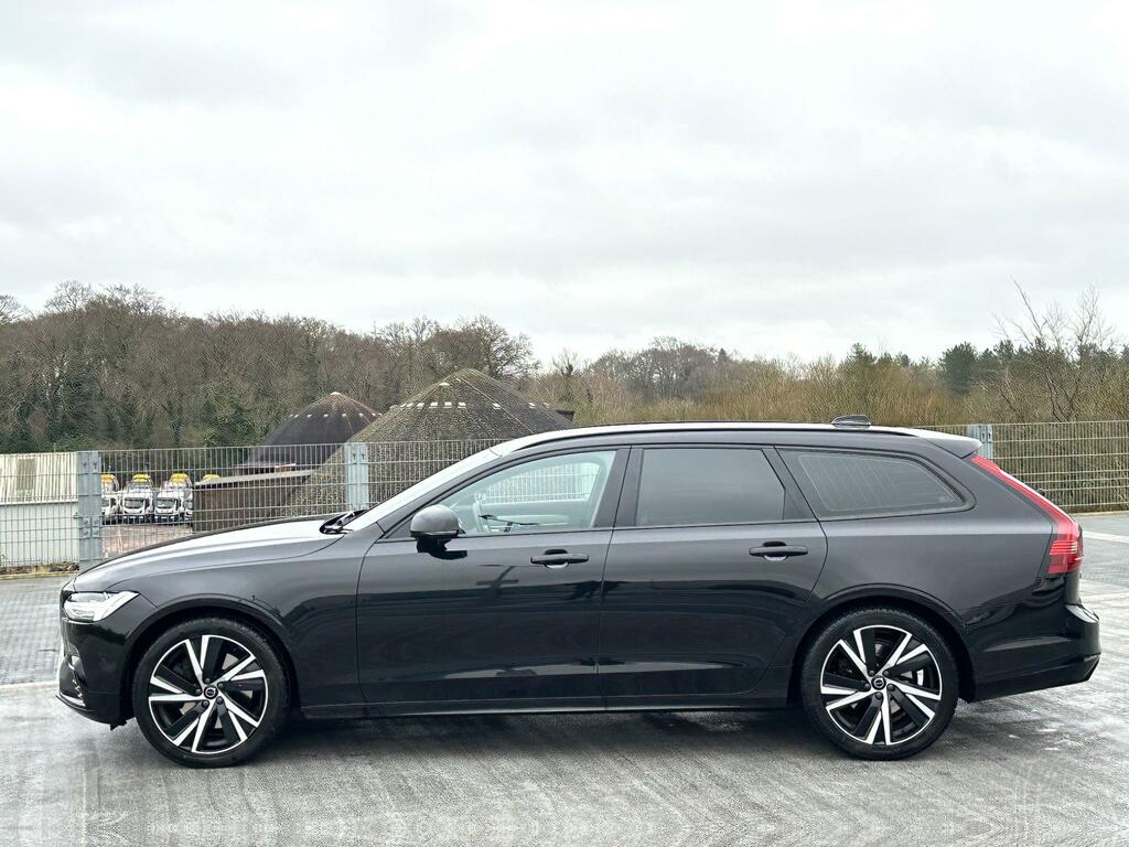 Volvo V90 2.0 B4 Mhev Plus Euro 6 Ss YM22GYS Black #5