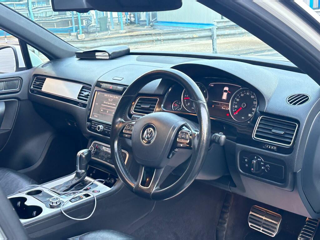 Volkswagen Touareg 3.0 Tdi V6 Bluemotion Tech R-line Tiptronic 4Wd Eu HS14MFJ White #3