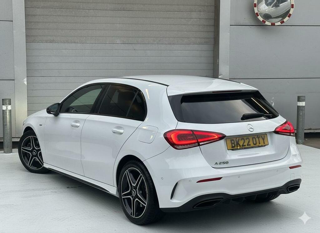 Mercedes-Benz A Class 2.0 A250 Amg Line Edition Executive 7G-dct Euro BK22OTY White #2