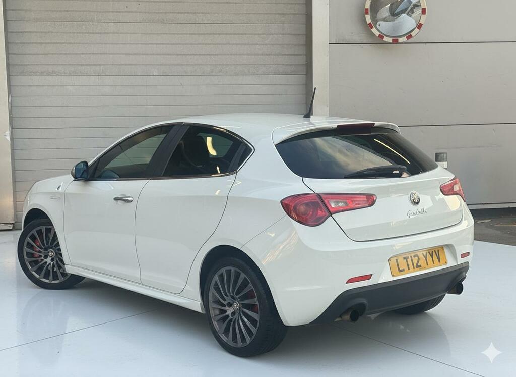 Alfa Romeo Giulietta 1750 Tbi Cloverleaf Euro 5 White #2
