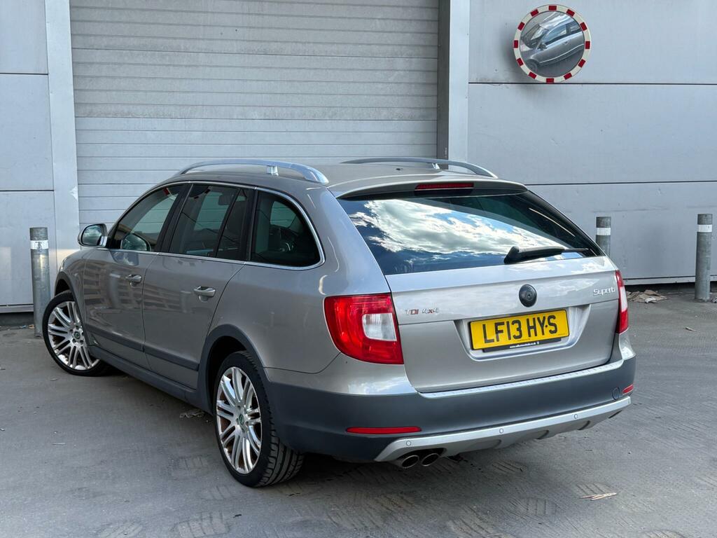 Skoda Superb 2.0 Tdi Outdoor Outdoor 4Wd Euro Beige #2