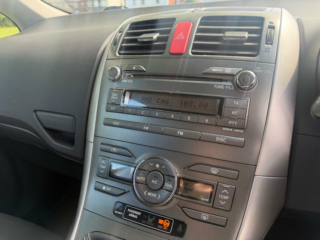 Toyota Auris 1.33 Dual Vvti Tr 35,000 Miles Just Had Major Black #8