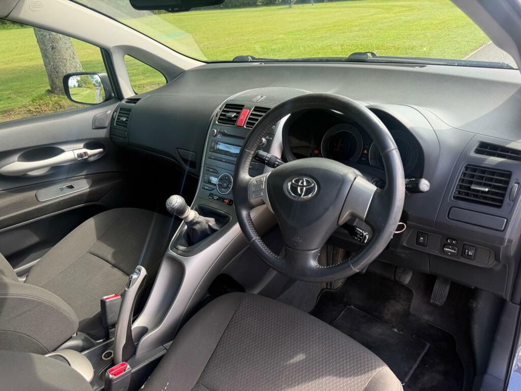 Toyota Auris 1.33 Dual Vvti Tr 35,000 Miles Just Had Major Black #9