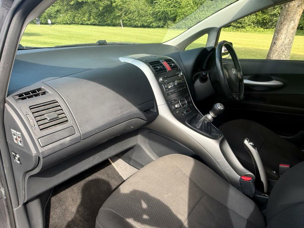 Toyota Auris 1.33 Dual Vvti Tr 35,000 Miles Just Had Major Black #5
