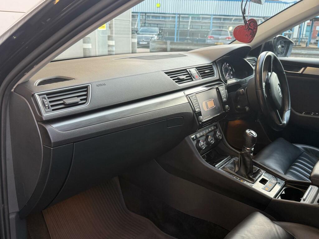 Skoda Superb 2.0 Tdi Se L Executive Euro 6 Ss Black #6