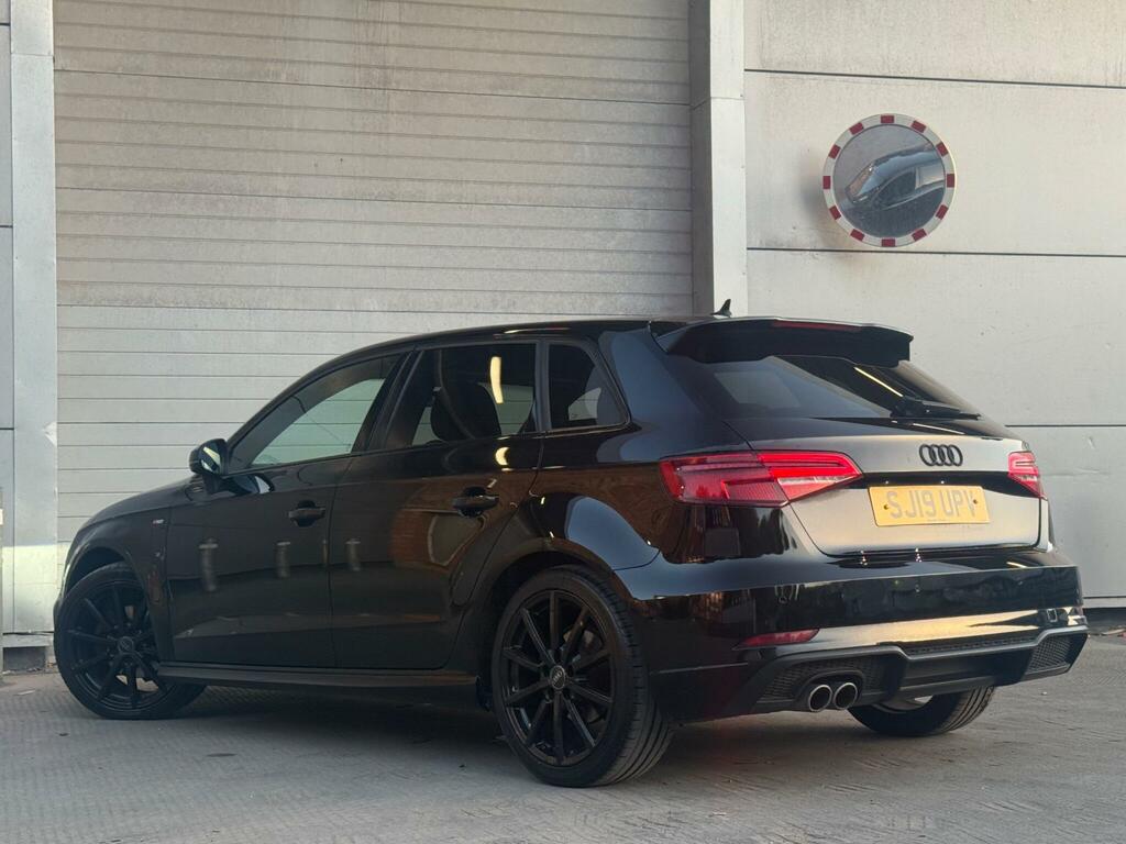 Audi A3 1.5 Tfsi Cod 35 Black Edition Sportback Euro 6 S SJ19UPV Black #2