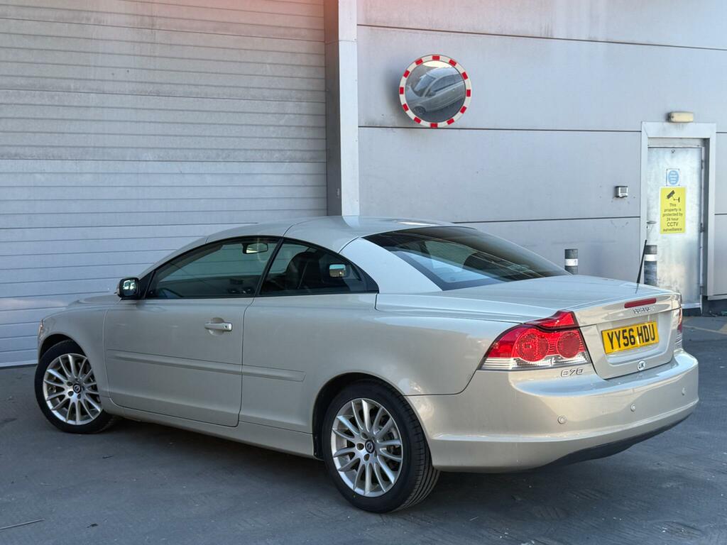 Volvo C70 2.4I Se Geartronic Gold #2