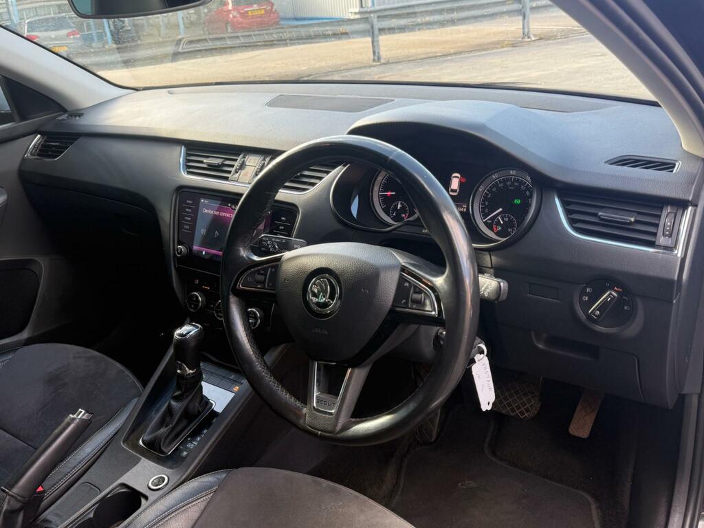 Skoda Octavia 2.0 Tdi Scout Dsg 4Wd Euro 6 Ss VN67AUR Black #2
