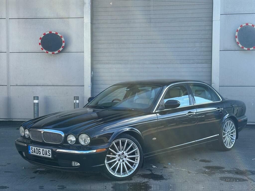 Jaguar XJ Executive Black #16