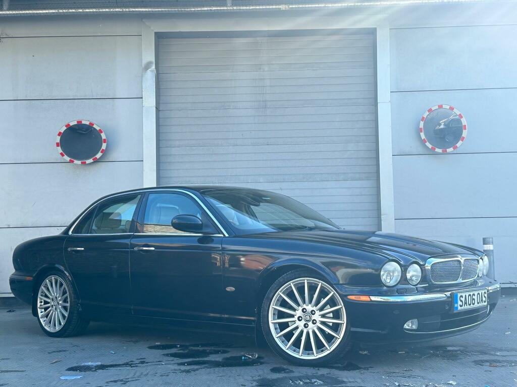 Jaguar XJ Executive Black #14