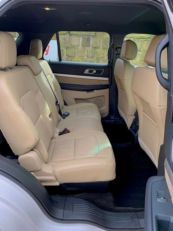 Ford Explorer 7 Seat Suv - Happy To Pxswap Etc Huge Spec Red #10