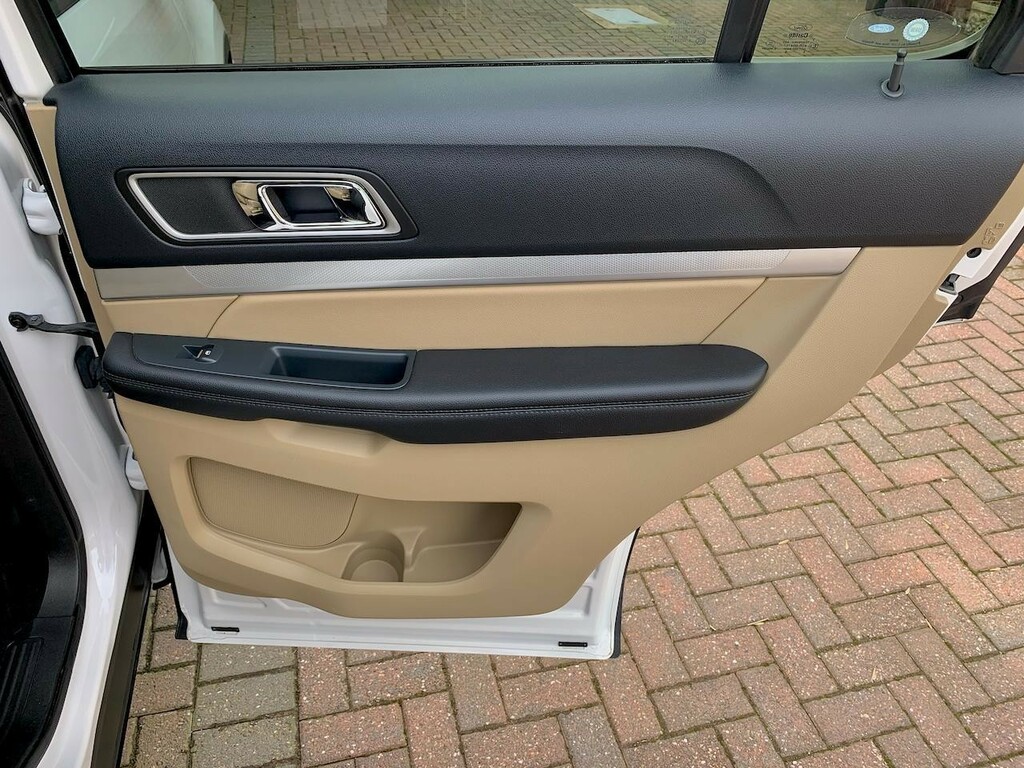 Ford Explorer 7 Seat Suv - Happy To Pxswap Etc Huge Spec Red #16
