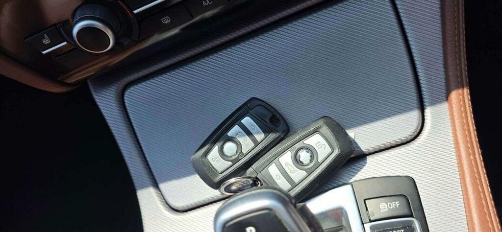 BMW 5 Series  Blue #17
