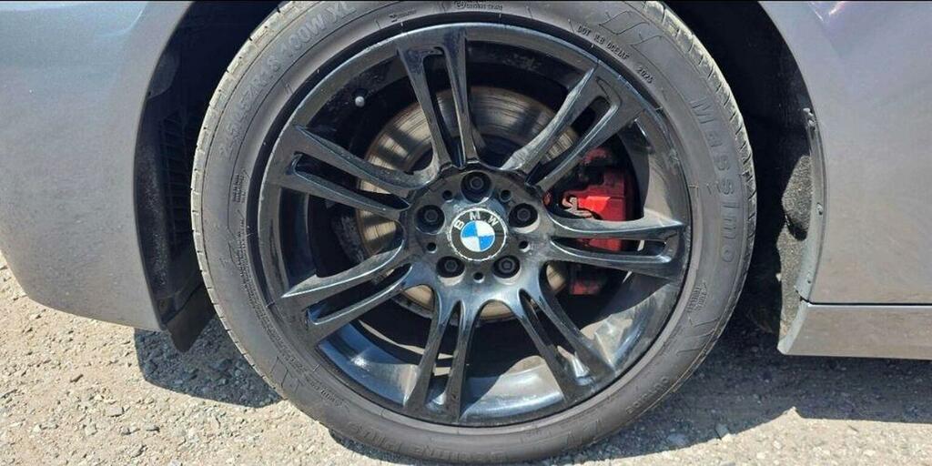 BMW 5 Series  Blue #22