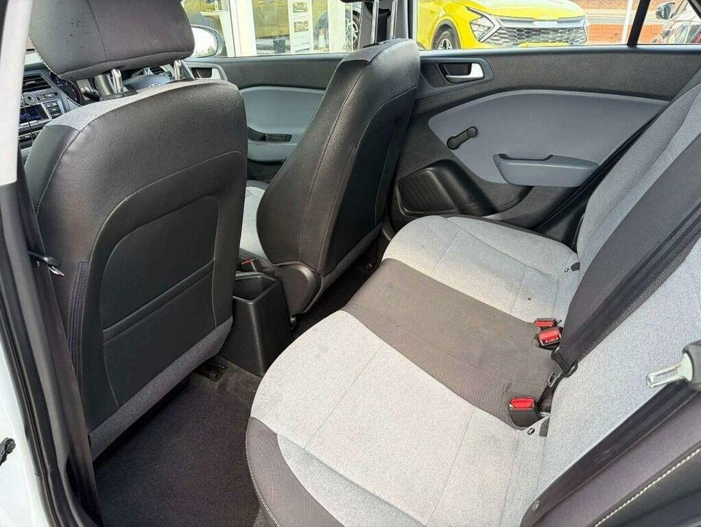 Hyundai I20 I20 Premium Mpi Silver #16