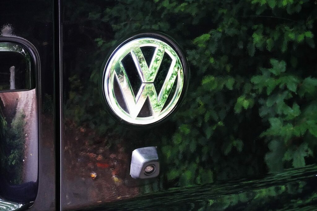 Volkswagen Transporter T6.1 T32 4 Motion 150 Lwb High Top White #61