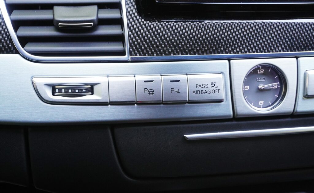 Audi S8 4.0 Tfsi V8 Silver #37