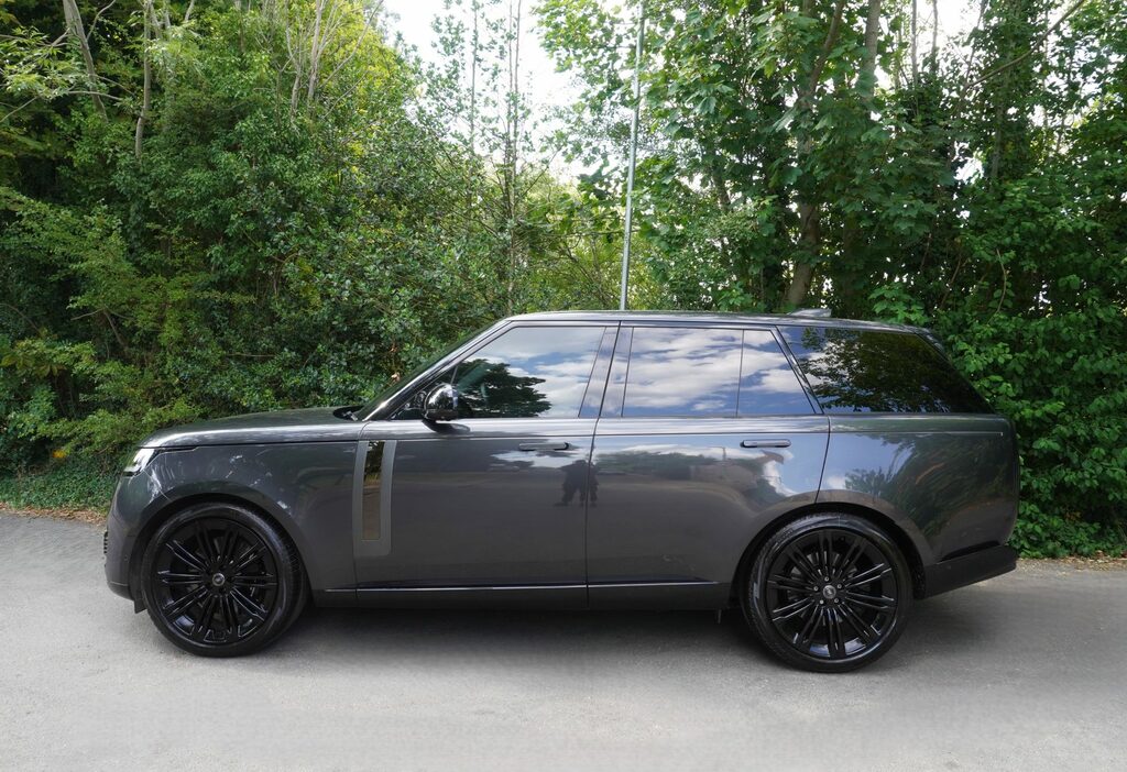 Land Rover Range Rover 4.4 P615 V8 LN25GYP Grey #3
