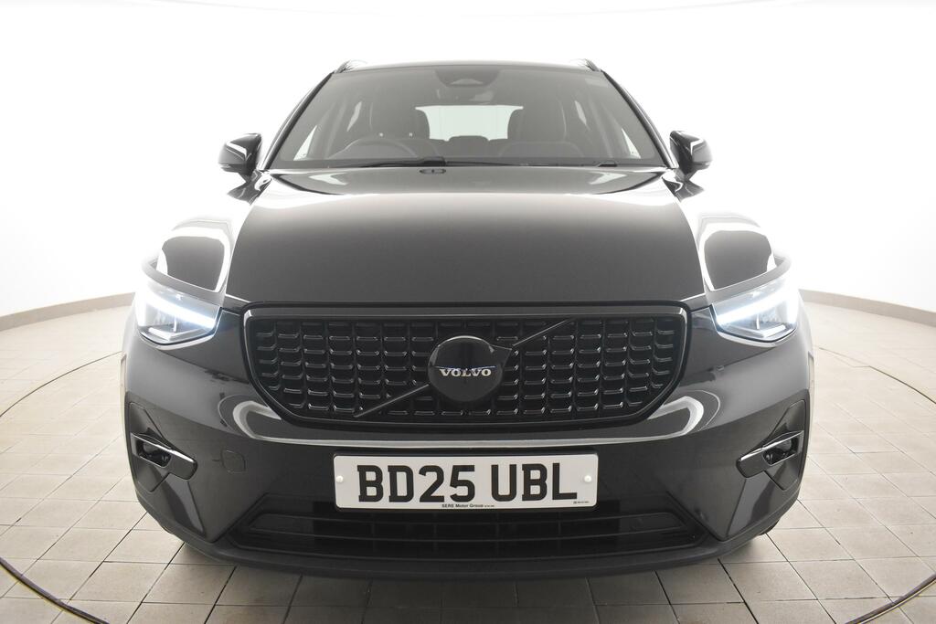 Volvo XC40 2.0 B4p Plus Black Edition BD25UBL Black #4