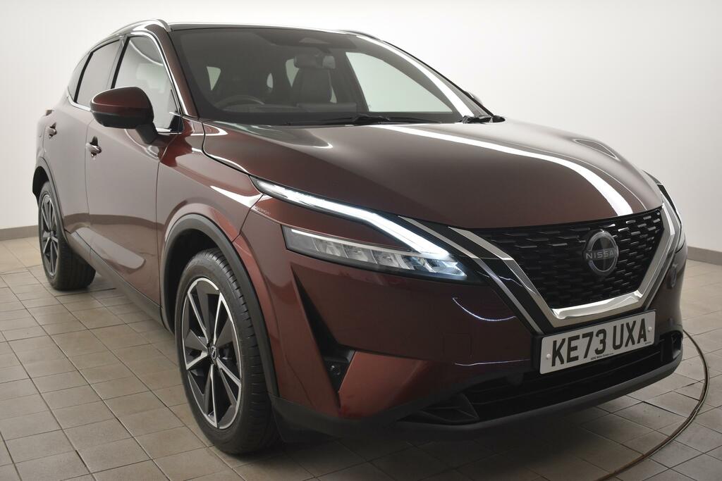 Nissan Qashqai 1.3 Dig-t Mh Tekna Red