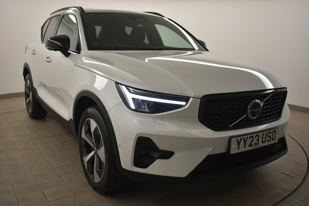 Volvo XC40 2.0 B4p Ultimate Dark White