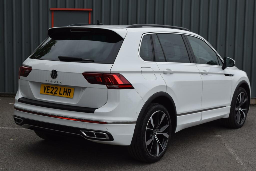 Volkswagen Tiguan 1.5 Tsi 150 R-line Dsg VE22LHR White #4
