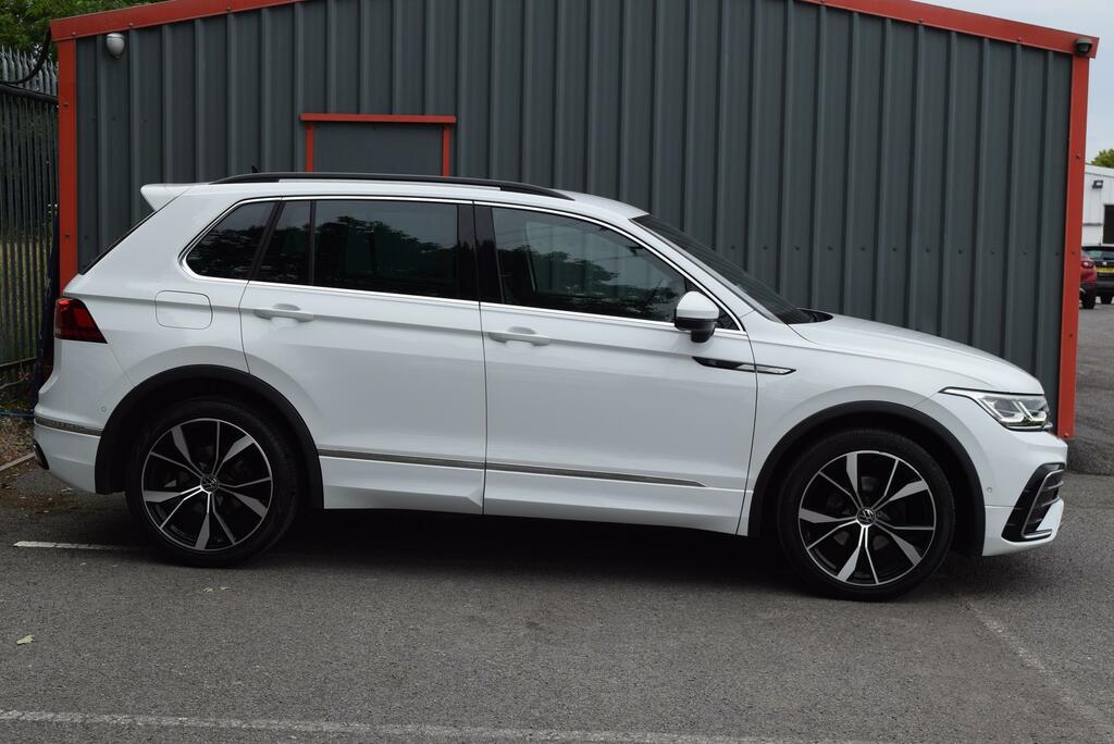 Volkswagen Tiguan 1.5 Tsi 150 R-line Dsg VE22LHR White #2