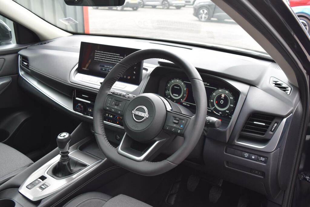 Nissan Qashqai 1.3 Dig-t Mh N-connecta DY75WFP Black #3