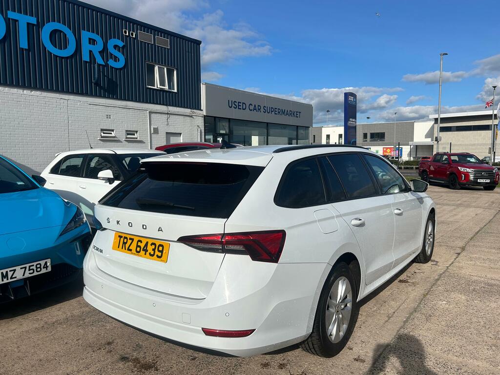 Skoda Octavia 1.0 Tsi Se Technology White #4