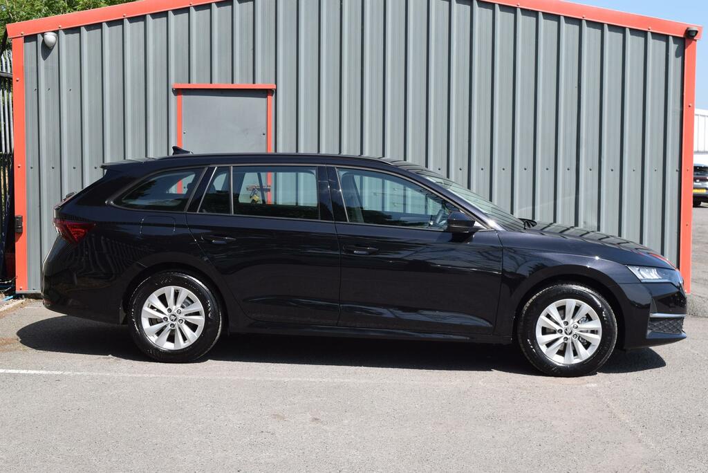 Skoda Octavia 1.5 Tsi Se Technology GJ75JJX Black #2