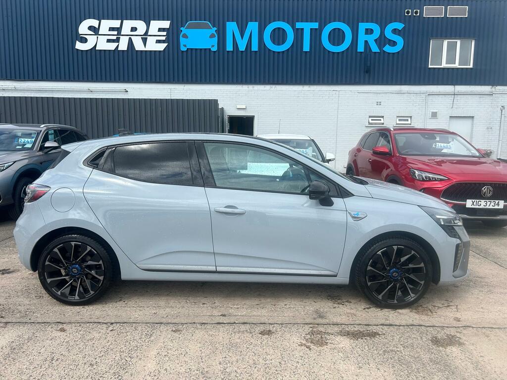 Renault Clio 1.6 E-tech Full Hybrid 145 Esprit Alpine LMZ3419 Grey #3