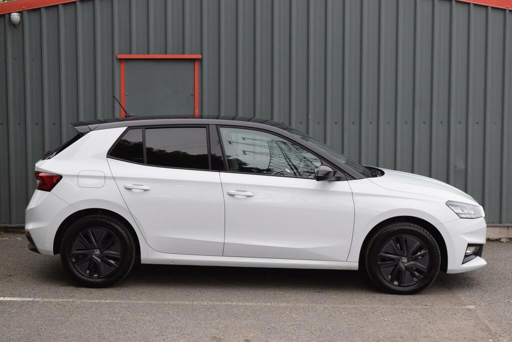 Skoda Fabia 1.0 Tsi 116 Design Edition Dsg GL25CXJ White #2