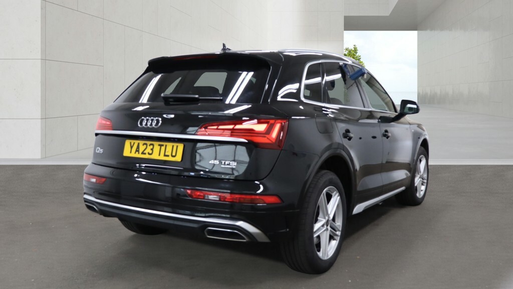 Audi Q5 45 Tfsi Quattro S Line S Tronic Black #4
