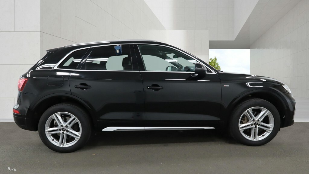 Audi Q5 45 Tfsi Quattro S Line S Tronic Black #2
