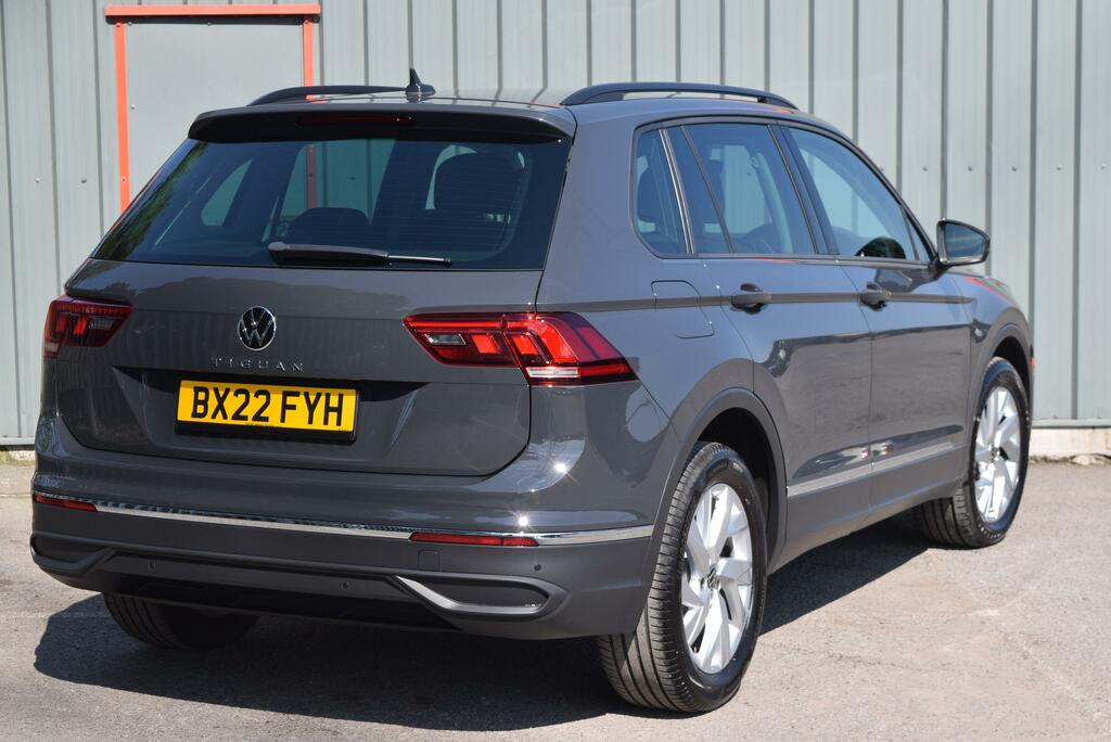 Volkswagen Tiguan 1.5 Tsi 150 Life Dsg BX22FYH Grey #4